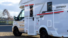 VFB – Huge Garage 4 Berth Motorhome