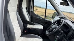 Autocarro semi-integrato Ford a 6 posti letto dal 2022