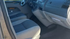 2p Volkswagen bus uit 2015