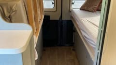 Luxe Hymer campervan 4p met daktent