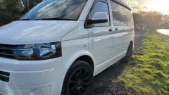 Betty Blu – Volkswagen campervan met 4 slaapplaatsen uit 2014
