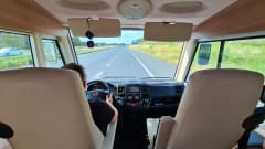 Birdy – Great camper with 4 fixed beds for family or events - XL garage