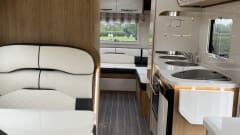 Discovery  – Discovery - 5 berth motorhome