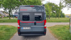 C15 – 2-Personen-Dethleffs-Bus aus dem Jahr 2025