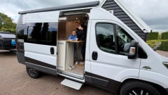 Charlie's Camper – Camping-car compact Fiat Ducato autonome – Prêt pour l'aventure