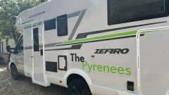 The Pyrenees – BRAND NEW 4 Berth Roller Team Zefiro 685 (2025) Automatic