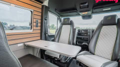 Hymer CrossOver with sleeping roof 4p. 