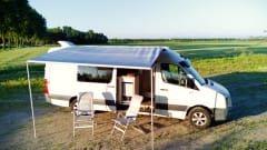 Albatros – De ultieme off-grid buscamper: binnendouche, elektrisch koken en meer