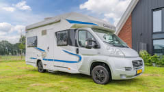 Camper met sfeer – 4 Person Chausson half integral