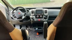 2p Sun Living bus from 2018