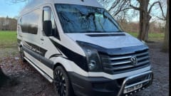 Sheila – Volkswagen Crafter Wohnmobil mit 5 Schlafplätzen (2016)