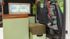 2p Citroën bus uit 2012
