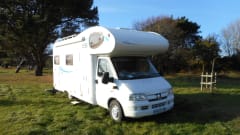 EASY 1 MOTORHOME HIRE JUST TURN UP AND GO