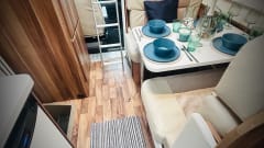 ‘Tay’ – Fiat Rollerteam 746 à 6 couchages, spacieux et confortable sur la route.