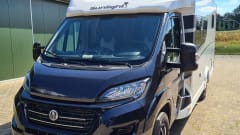 Beautiful Sunlight T68 Adventure Edition AUTOMATIC with spacious single beds.