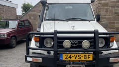 2-person Toyota rooftop from 2000 4x4