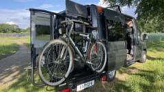 Roze Roadtripper – Camping-car bus modulable pour 4 personnes 