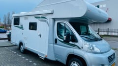 LMC Family Alcove Camper 6 persons Space saver! 