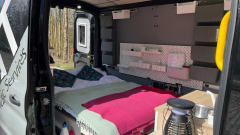 den DJ – Une fête partout - van pour 2