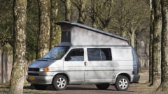 Sunset - VW T4 California with sleeping roof; vending machine