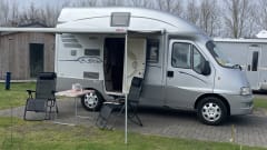 Comfort, luxe en ruimte!! maar ook compact.  – 4p Hymer bus from 2005