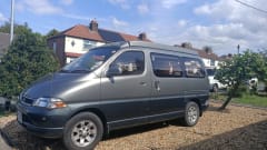 Dallas – 5 berth Toyota campervan from 1995