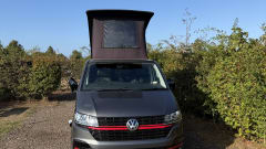 GreyWolf – VW T6.1 Campervan - 4 slaapplaatsen - bouwjaar 2021 - Keuken 