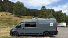 Boulder Bus – Off-Grid Opel Movano 4 gordel plaatsen 