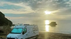 Happy camper – 2p Renault Bus camper from 2013