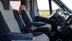 vakantiehuisje op 4 wielen – 2p Karmann bus, with air conditioning in living area