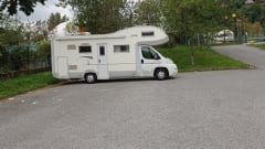 Ambrogio e Cristiana – Three children, a dog, desire for freedom