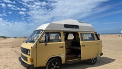 Frieda – Frieda the Automatic VW T25 Campervan