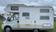 Fresh and complete family camper with bunk beds