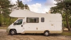 Mobile home with 6 sleeping places - My home is where my camper is