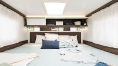 Tessoro 463 – 5p Benimar semi-integrated uit 2025