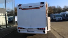 Roxi – Beautiful, luxury Dethleffs semi-integrated camper (4p) from 2021 (incl. Maxx fan!)
