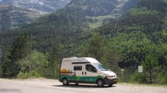 Type 2a – Modern and trendy decorated bus camper