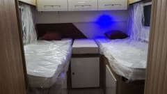 Ons Mieke...  – Rimor seal 695: Cozy mobile home with spacious bedroom.