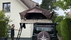 Suzuki Jimny mit Vickywood-Dachzelt