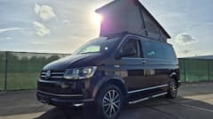 4p Volkswagen campervan uit 2025