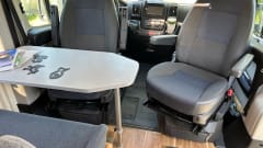 buzz2 – Comfortable and compact bus camper with 2 sleeping places