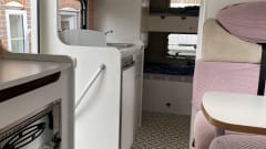 Rizzo  – Gorgeous 6 berth family motorhome with bedding, fully equipped. rear bunks.
