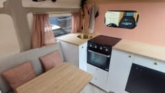 Koos – Large bed for the taller camper - Off-grid Fiat Ducato 