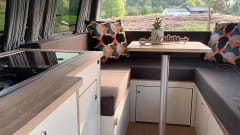 Bessy – Bessy - Luxury U Shaped 4 berth T6 Volkswagen Manual CAMPERVAN 2021