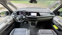 Mantel – 4-seater Volkswagen bus from 2025