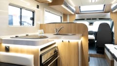 NXD – AutoRoller 707 Large Living Area Layout 4 Person 