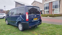 CAMPING-CAR SUPER COMPACT 2 PERSONNES CLIMATISATION RÉGULATEUR DE VITESSE PANNEAU SOLAIRE 