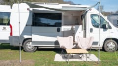 Bonnie – Off grid camper in Barcelona