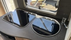 2p Sunlight semi-integrated uit 2021