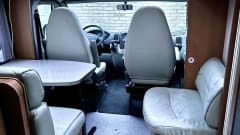 Mooie en comfortabele Weinsberg camper 